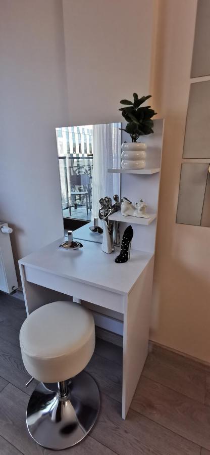 Comfort Apartment Pawia Street - Free Parking !!! Krakow Exterior photo
